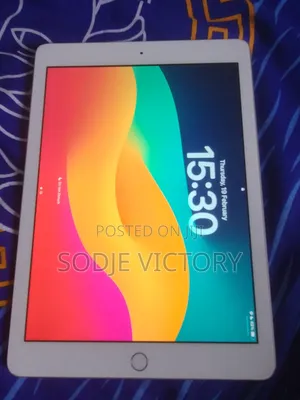 Apple iPad 9.7 32 GB White