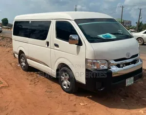 Toyota HiAce 2020 White