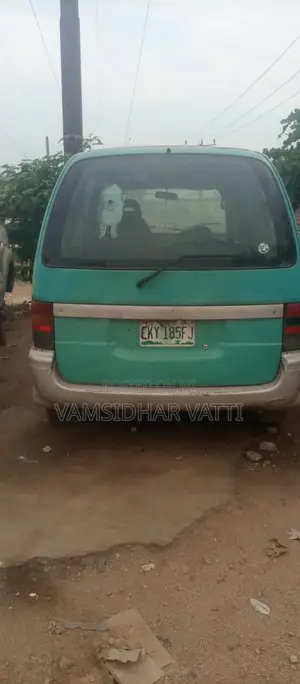 Nissan NV200 2009 Green