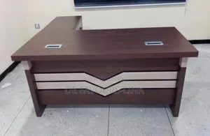 1.6m Officd Table