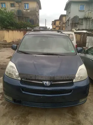 Toyota Sienna 2005 Blue