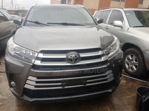 Toyota Highlander 2019 Gray
