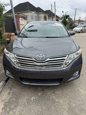Toyota Venza LE 2012 Gray