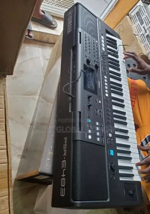 Yamaha PSR-E483 Keyboard