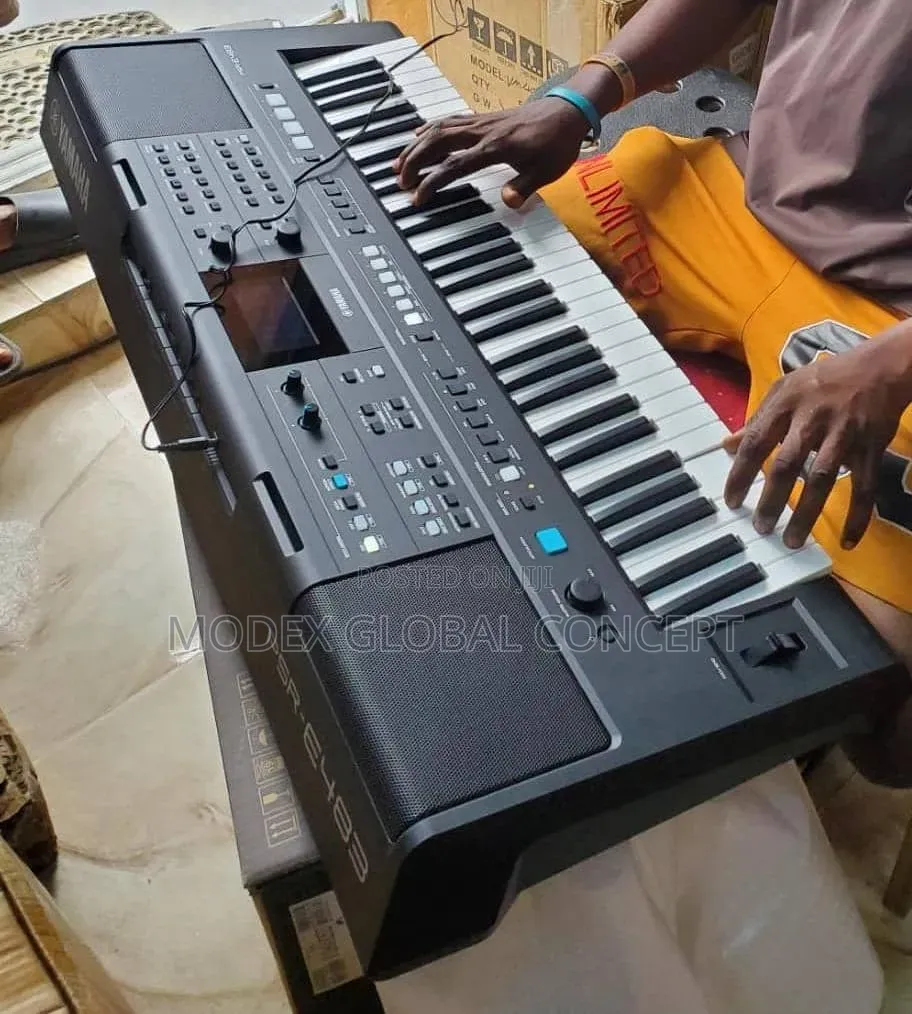 Yamaha PSR-E483 Keyboard