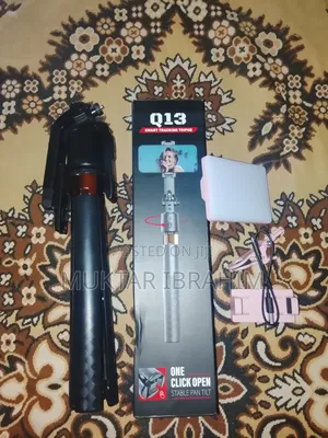 Q13 Tracking Tripod