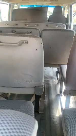 Toyota HiAce 2013 Blue
