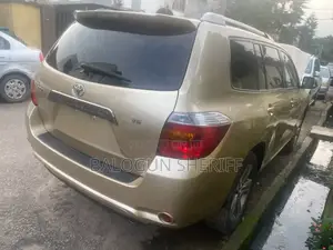 Toyota Highlander 2009 Gold