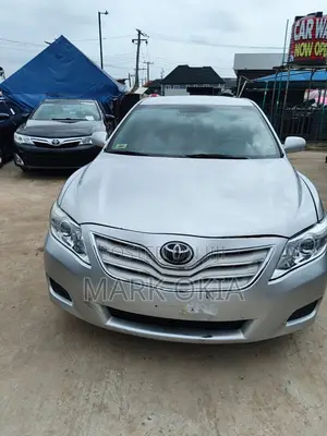 Toyota Camry 2010 Silver