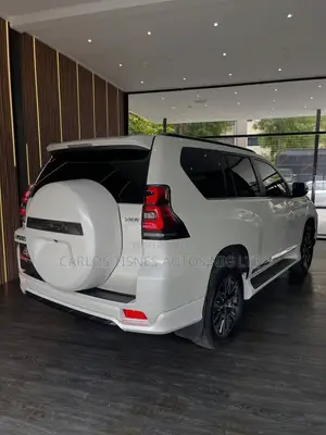 Toyota Land Cruiser Prado 4.0 2023 White