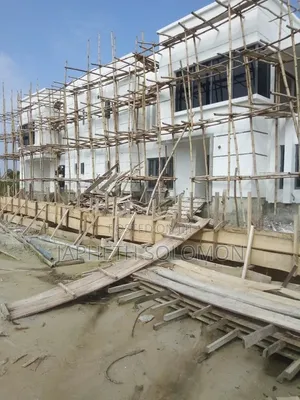 Luxury Wall Screeding
