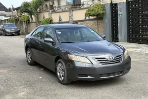 Toyota Camry LE 4dr Sedan (2.4L 4cyl 5A) 2008 Gray