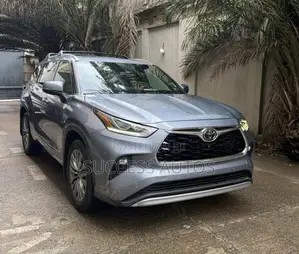 Toyota Highlander Platinum AWD 2020 Gray