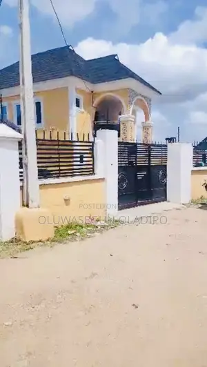 Furnished 2bdrm Block of Flats in Osogbo for sale