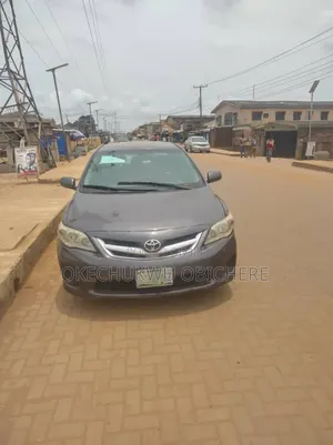 Toyota Corolla LE 4dr Sedan (1.8L 4cyl 4A) 2010 Gray