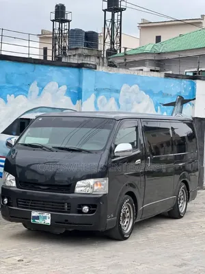Toyota HiAce 2013 Black
