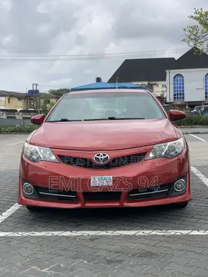 Toyota Camry SE 4dr Sedan (2.5L 4cyl 6A) 2013 Red