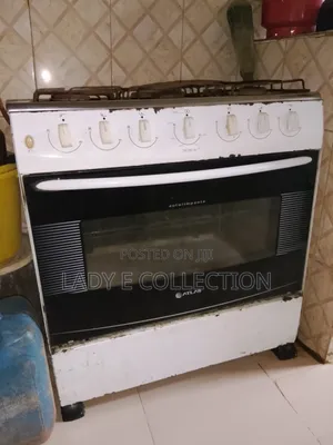Large Oven With 6 Gas Burners