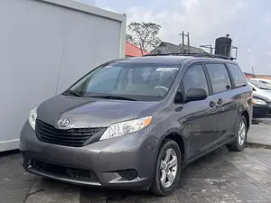Toyota Sienna 2012 Gray