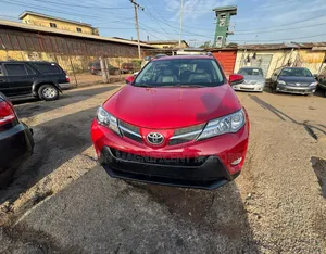 Toyota RAV4 2014 Red