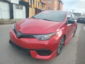 Toyota Corolla 2018 Red