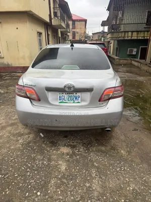 Toyota Camry LE 4dr Sedan (2.4L 4cyl 5A) 2009 Silver