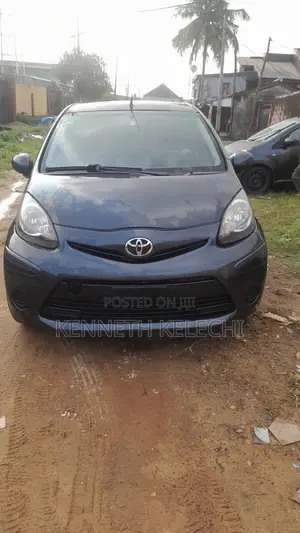 Toyota Aygo 2011 Gray