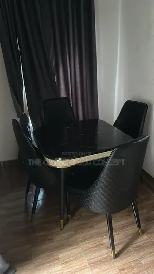 Marble Top 4 Seater Dining Set.