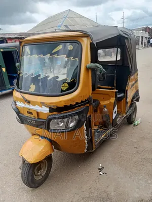 TVS King Deluxe Plus iTouch Start 2020 Yellow