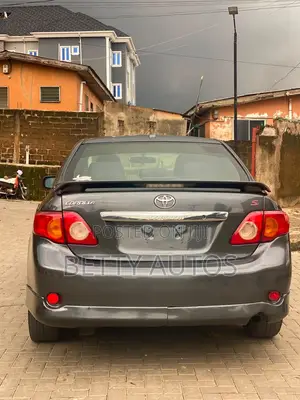 Toyota Corolla 2010 Gray