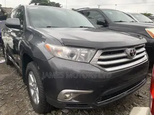 Toyota Highlander 2013 Gray