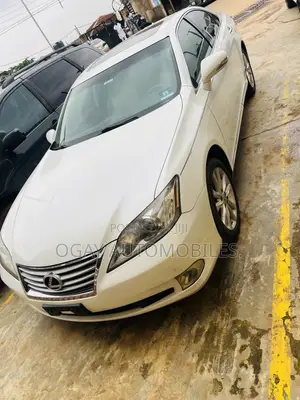 Lexus ES 350 2011 White