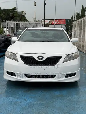 Toyota Camry 2.4 SE 2008 White