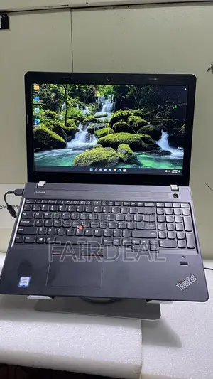 Laptop Lenovo ThinkPad E570 8GB Intel Core i3 SSD 256GB
