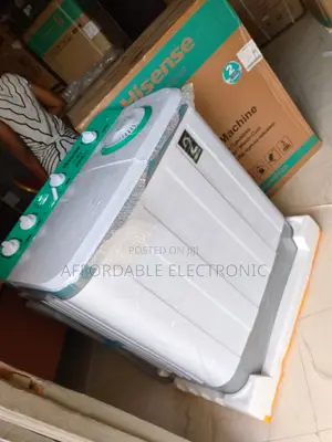 Hisense Twin Tub Washing Machine 11kg- Durable and Efficient