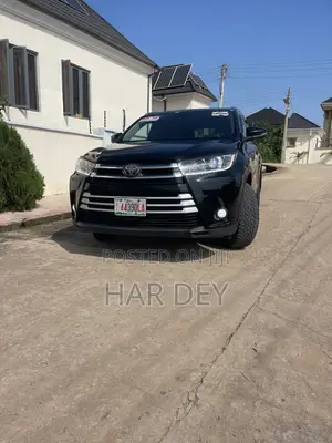 Toyota Highlander SE 4x4 V6 (3.5L 6cyl 8A) 2017 Black
