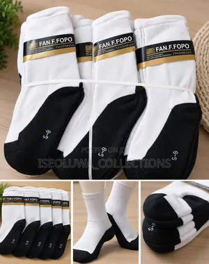 White Black Athletic Socks Breathable and Stretchable Comes 4pair