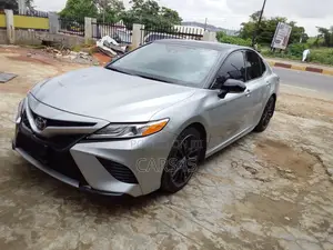 Toyota Camry XSE FWD 2020 Silver