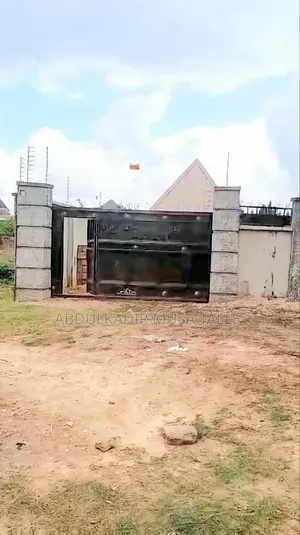 3bdrm Bungalow in No In An Estate, Karshi for sale