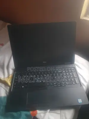 Laptop Dell Latitude 5590 8GB Intel Core i5 SSD 256GB