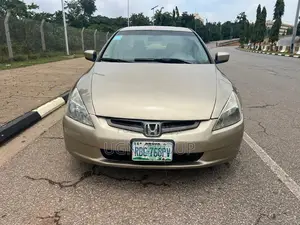 Honda Accord 2005 Gold