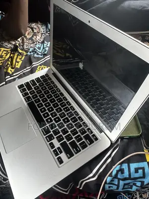 Laptop Apple MacBook Air 2017 8GB Intel Core i7 SSD 256GB