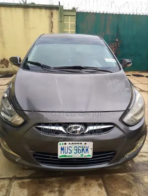 Hyundai Accent SE 2013 Gray