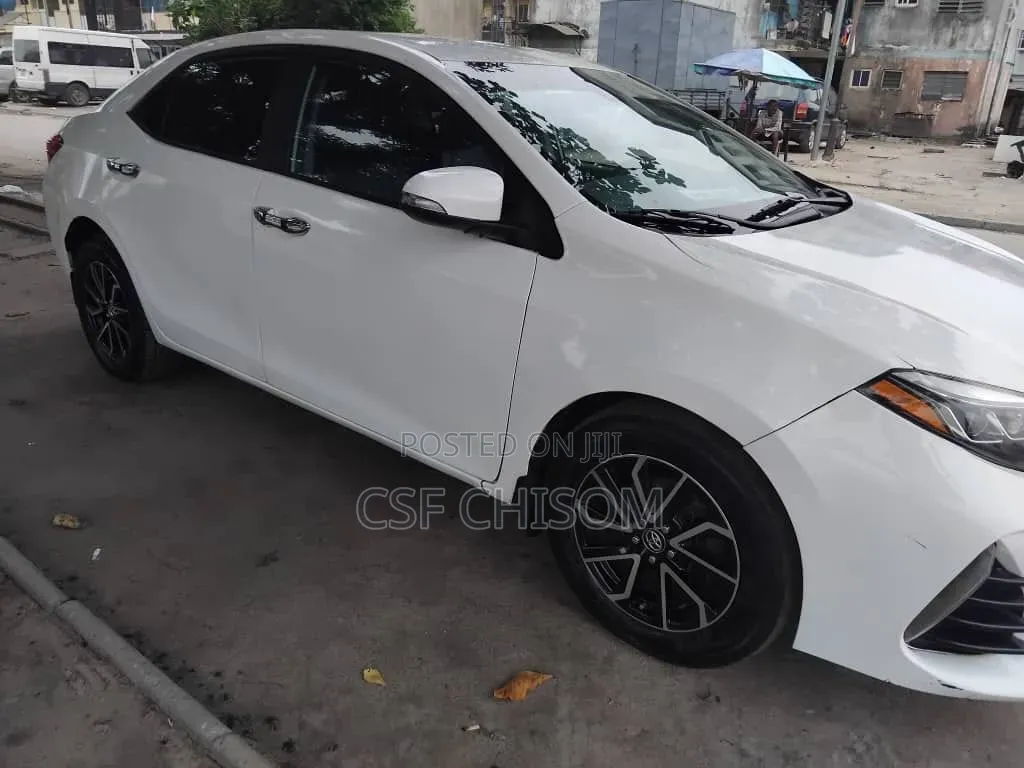 Toyota Corolla 2017 White