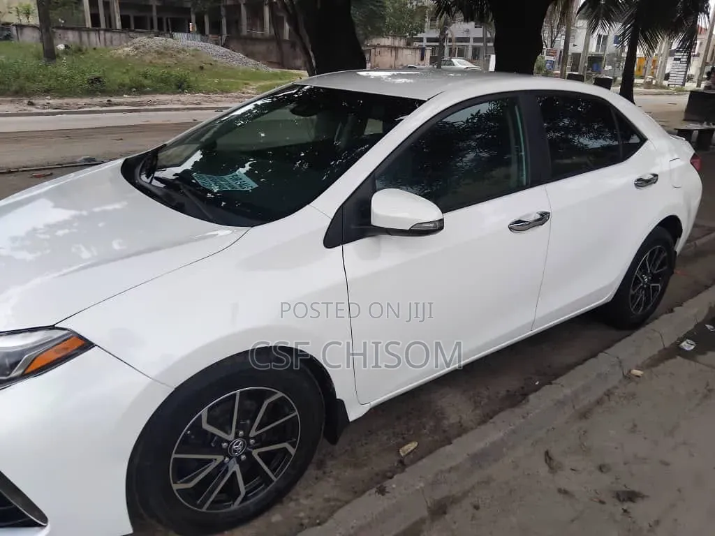 Toyota Corolla 2017 White