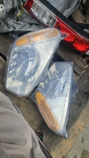 Headlight Toyota Rav4 2003