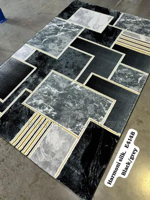 Quality 6 by 4 Center Rug, Available in Different Sizes and Colors