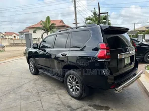 Toyota Landcruiser Prado