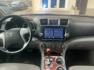 Toyota Highlander 2011 Green