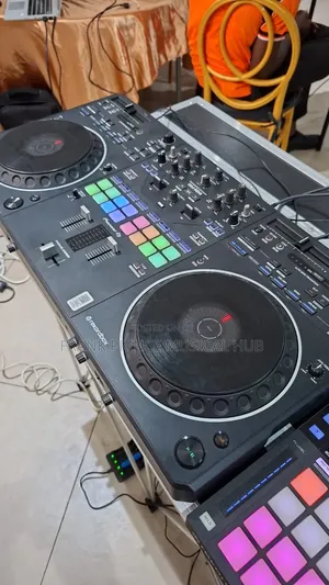 Pioneer DJ DDJ-REV5 Scratch-Style 2-Channel DJ Controller